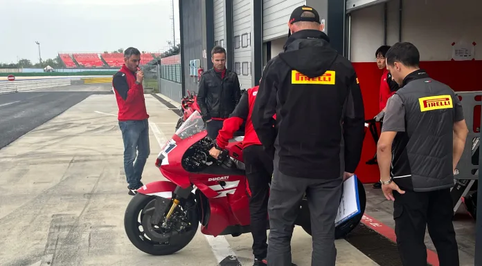 ducati-GP27-6