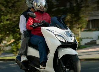 HOT !! Suzuki Burgman 15 : Mesin 150cc, Pakai Traction Control dan ABS Dual Channel… Cekidot Speknya!